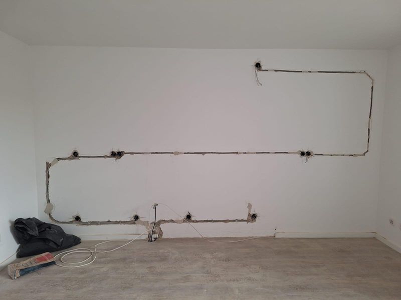 Neuinstallation der Elektrik im Rohbau